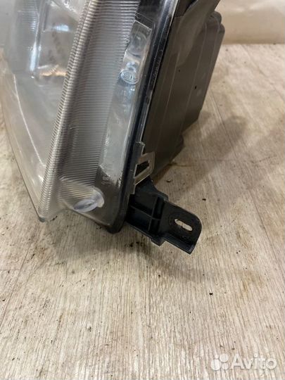 Фара передняя правая Ford Fusion CBK 1.4 (fxja)