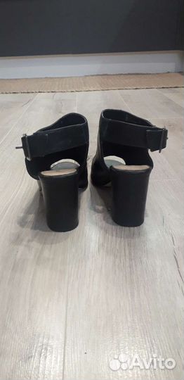 Босоножки натуральная кожа 39