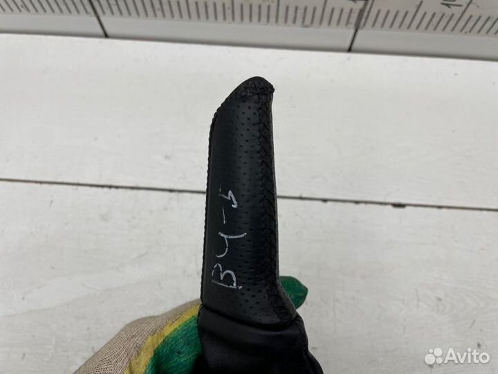 Чехол ручного тормоза Bmw 3 E90 LCI N55B30A 2011