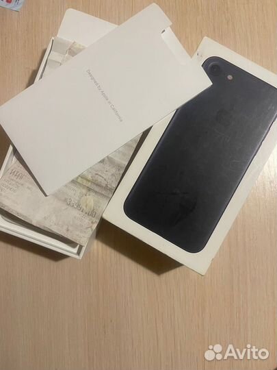 Коробка от iPhone 7