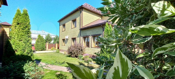 Коттедж 456,5 м² на участке 14 сот.