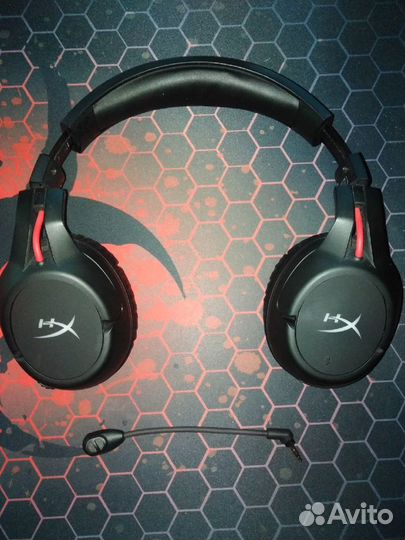 Беспроводные наушники HyperX cloud flight