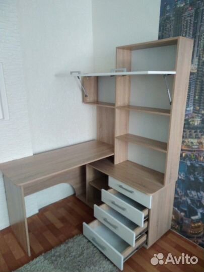 Стол письменный угловой