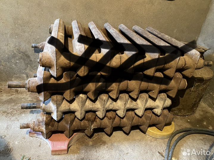 Батарея чугунная