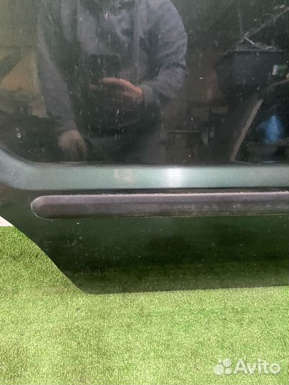 Задняя правая дверь Ford fusion