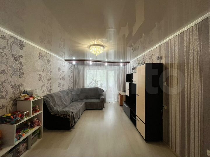 2-к. квартира, 57 м², 3/9 эт.