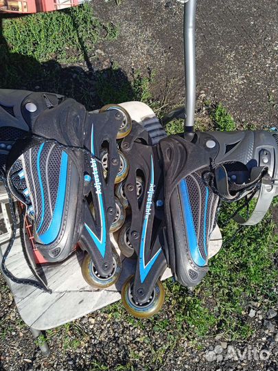 Роликовые коньки