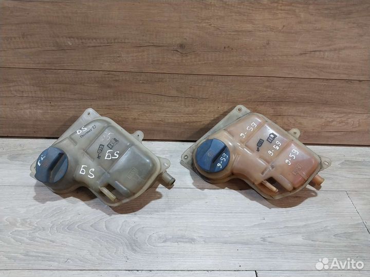 Расширительный бачок Volkswagen Passat B5 Audi A4