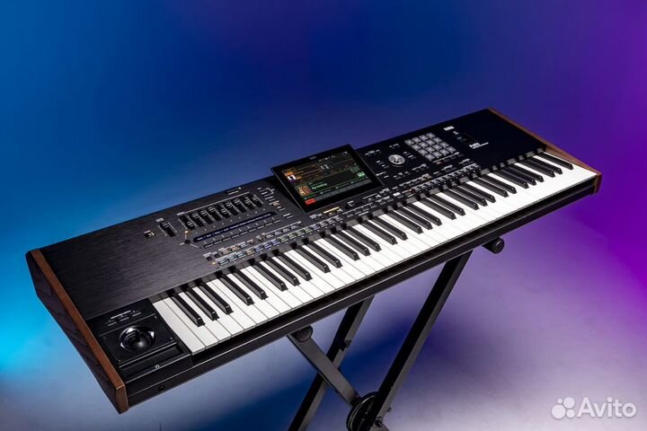 Станция аранжировщика korg PA 5X, в наличии