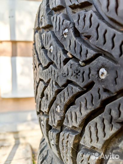 Nokian Tyres Hakkapeliitta 9 215/55 R16 97T