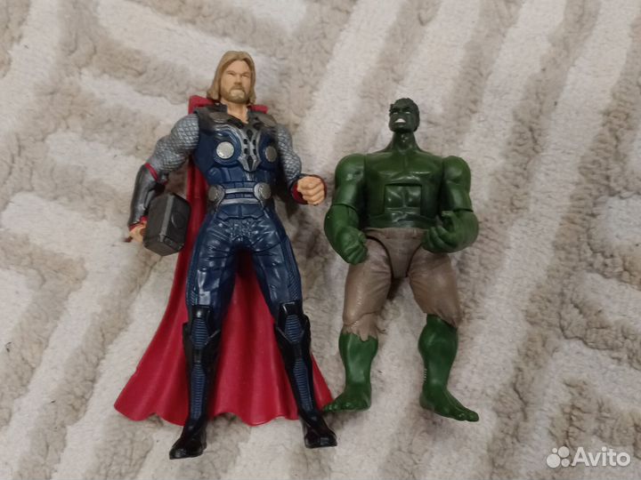 Фигурки героев Marvel
