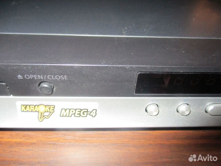 DVD-плеер Samsung DVD-P370 к с караоке