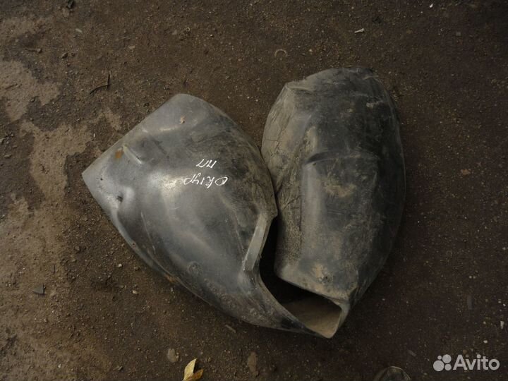 Подкрылок передний правый Шкода Октавия Тур