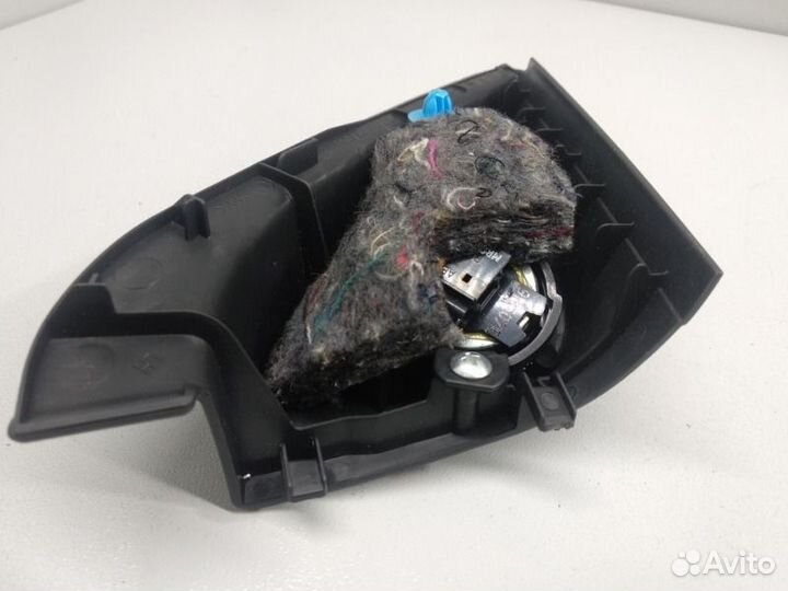 Накладка зеркало передняя левая Mitsubishi