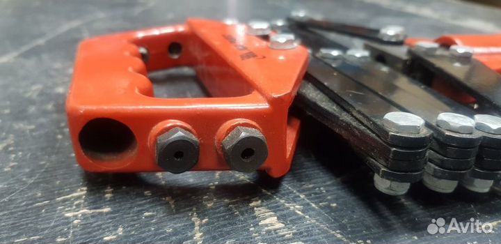 Заклепочник ручной