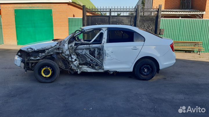 Шкода Рапид разбор