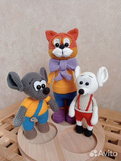 Вязаные игрушки Винни Пух, Губка Боб, Чип и Дейл