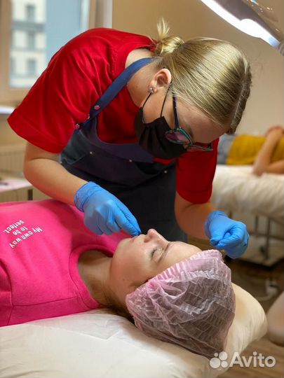 Перманентный макияж бровей