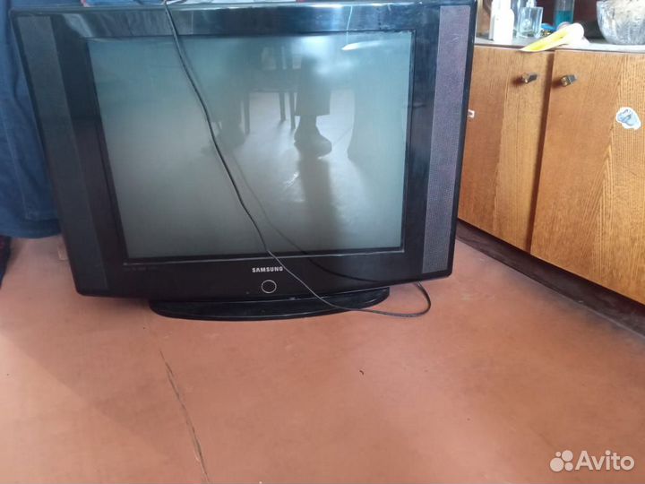 Телевизор samsung