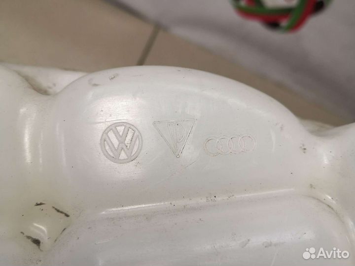 Audi Q5 FY Расширительный бачок