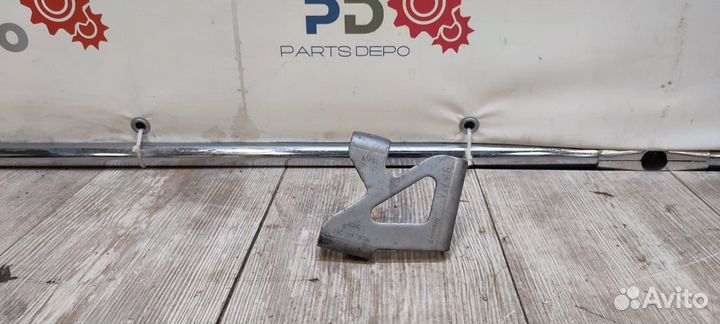 Кронштейн патрубка интеркулера VW