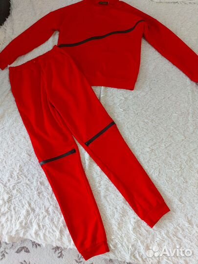 Костюм женский