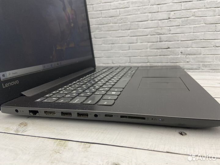 Ноутбук Lenovo /15.6 / Ryzen 7 / 8 Gb / Radeon 540