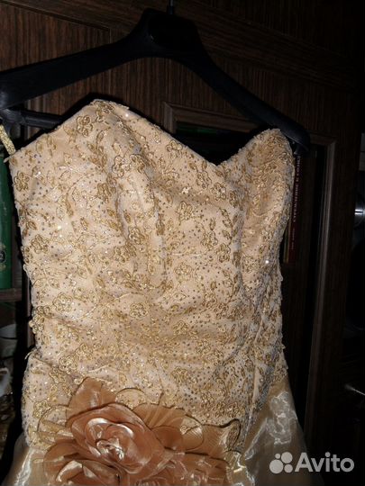 Вечернее платье