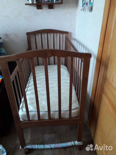 Детская кроватка