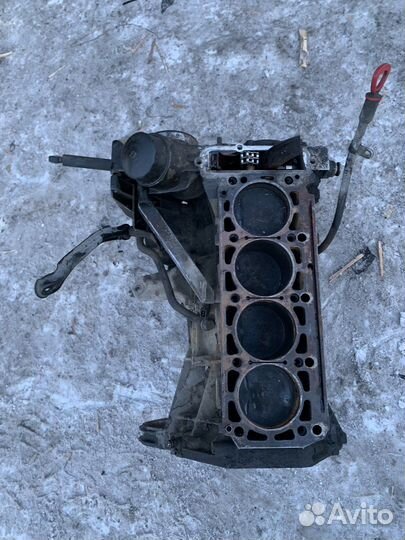 Блок цилиндров в сборе W210 2.3 M111