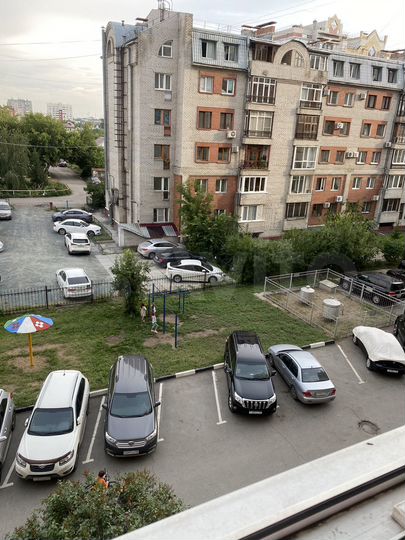 4-к. квартира, 107 м², 4/10 эт.