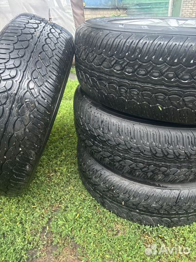 Yokohama Parada Spec-X 235/65 R18