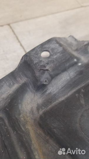 Подкрылок передний правый Mercedes E Class W213