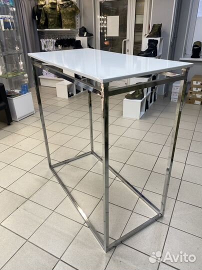 Стеллаж вешалка