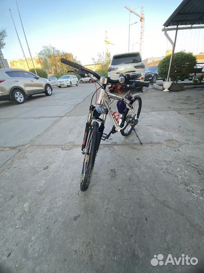 Велопипед GT