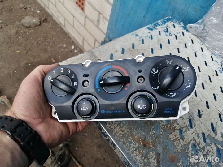 Блок управления печкой Ford Fusion Fiesta