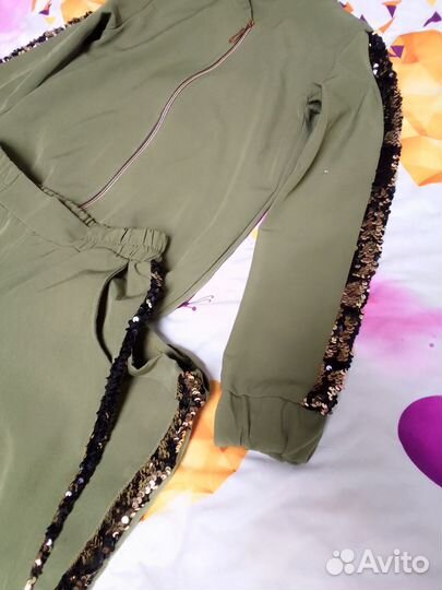 Костюм спортивный,брючный