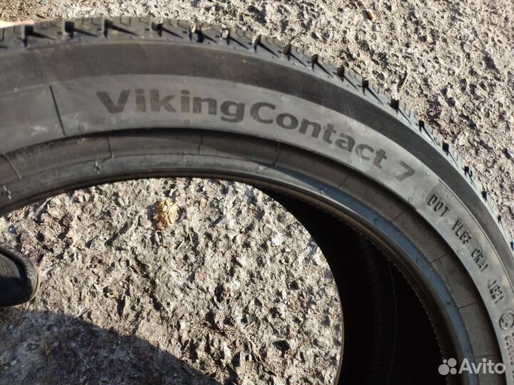 Continental ContiVikingContact 7 215/45 R17 91T