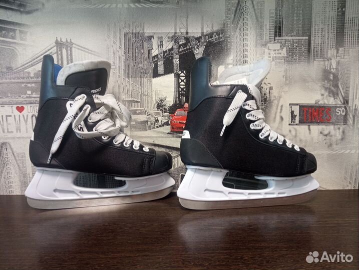 Коньки хоккейные 40 размер