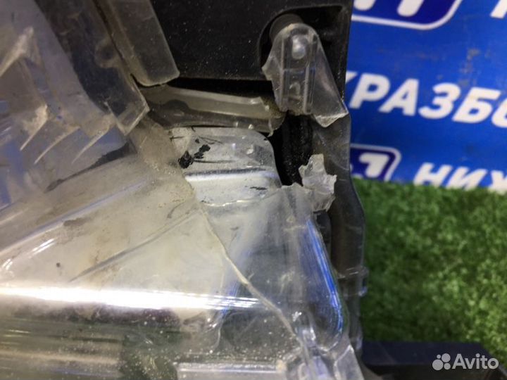 Фара правая Toyota Land Cruiser 200