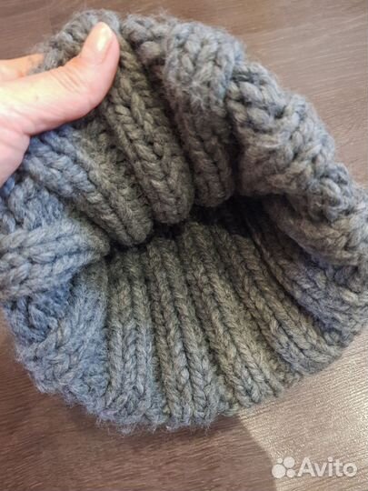 Шапка женская вязаная ручная работа
