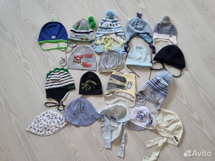 Шапки на мальчика 44 46 48 пакетом
