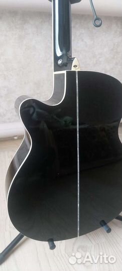 Гитара акустическая