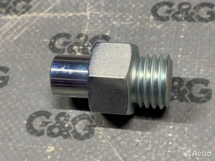 Шпилька R128130 Джон Дир