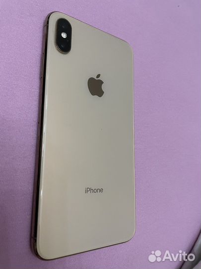 Телефон iPhone Xs Max