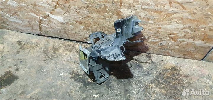 Лонжерон передний левый Opel Astra H caravan 2004