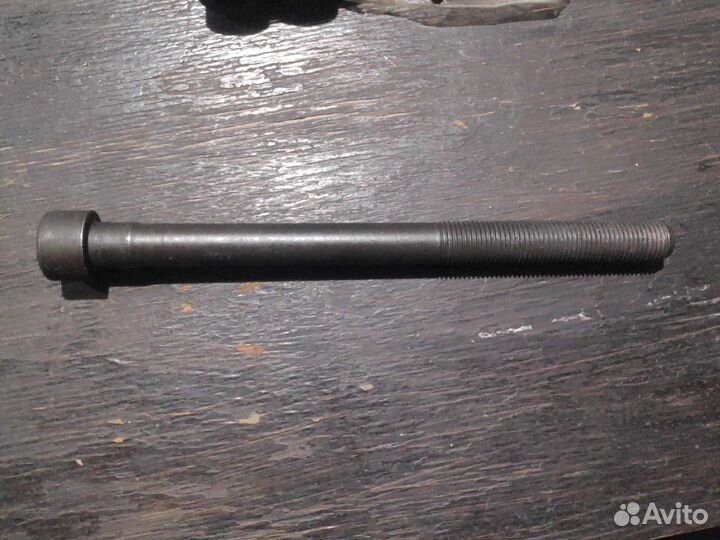 Болт гбц Kia Hyundai 2.0