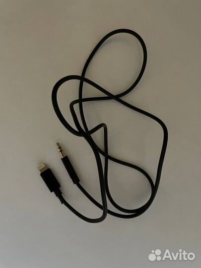 Адаптер Lightning - mini jack 3.5mm