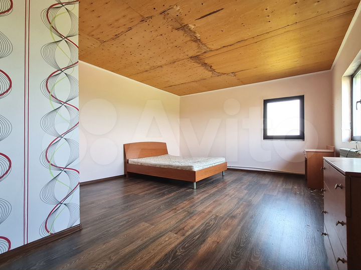 Дом 200 м² на участке 16 сот.