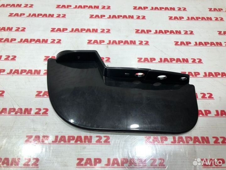 Брызговик передний правый Toyota Rav4 ACA31